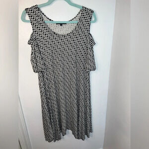 Adrianna Papell, L, cold shoulder sleeves, scoop neck,‎ asymmetrical hem, midi,